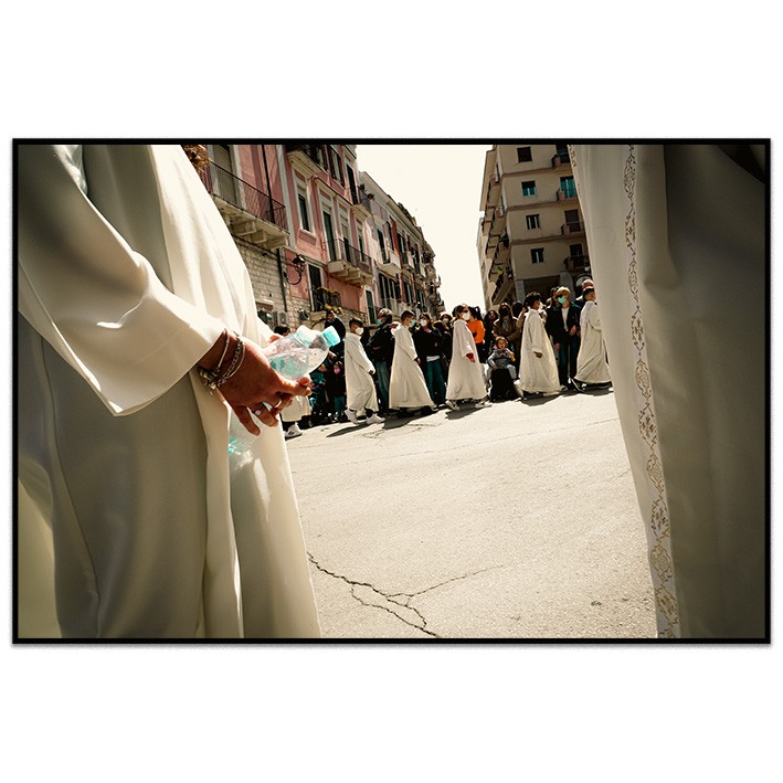 Michiel van Mens, dutch photographer, streetphotography,storytelling, color, pictures, photograph, sony alpha 6400, imagemaker, comics, silkscreen print, Amsterdam, Algorithms, Mathematica